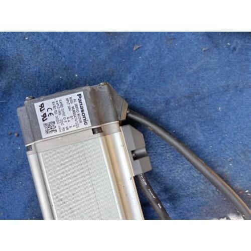 MUMS041A1E0S SERVO MOTOR , used in good condition . 80% appearance new , good working , free shipping