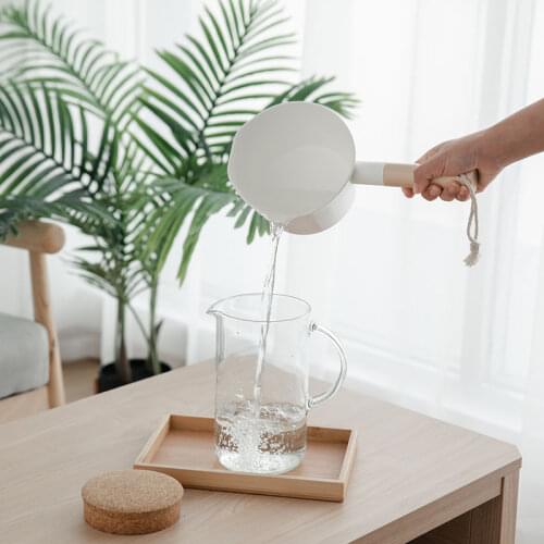 Japanese Style Creative Plastic Water Scoops Kitchen Wooden Long Handle Water Ladle Bathroom White Scoop Kitchen Gadgets Useful