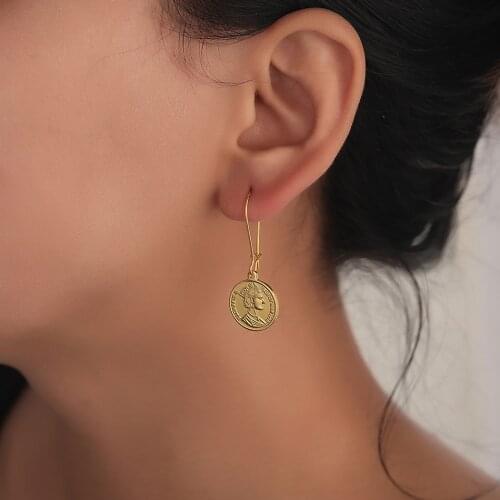 Queen Elizabeth Disk Dangle Drop Earrings Islands Ten Cents Coin Drop Earring Female Portrait Traveling Souvenir