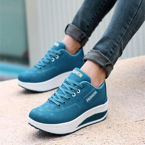 Shake Shoes for Women Platform Running Sneakers Thick Bottom Wedges Sneakers 2021 comemore