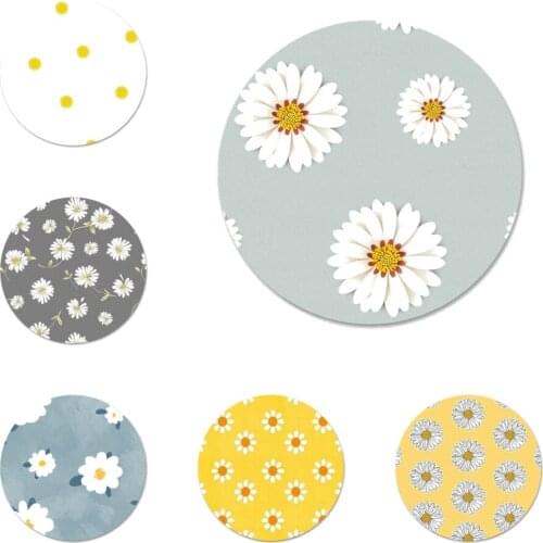 Lovely white daisy flower Badge Brooch Pin Accessories For Clothes Backpack Decoration gift