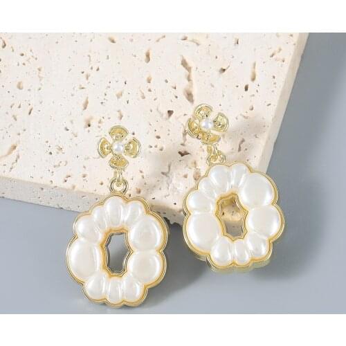 Pauli Manfi Fashion Metal Imitation Pearl Flower Earrings Girl Popular Exaggerated Dangle Earrings Party Accessories