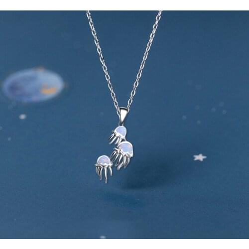 Ayowei Party gift Specially Designed Animal Jellyfish White Opal Silver Pendant Fashion Jewelry OPS723A