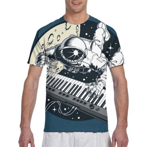 Funny Astronaut Playing Piano Synthesizer In Space Fashion T-shirt Men 2020 Summer Crew Neck Mens Tshirt Tee Shirts