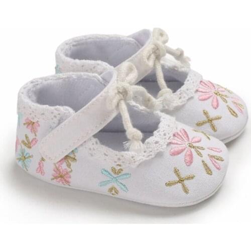 2021 Lovely Floral Newborn Baby First Walkers Embroidery Baby Shoes 0-18M Toddler Princess Crib Pram Soft Sole Prewalker Hot