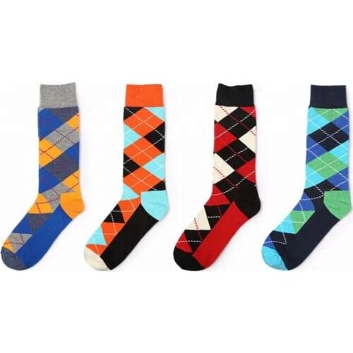 2022 Newly Design Wholesale Color Grid Custom Running Boy Sports Socks