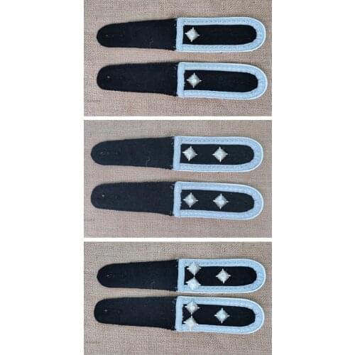 WWII WW2 German Elite infantry Unterfeldwebel Staff Sgt shoulder boards shiny silver tress, wool base with Silver star