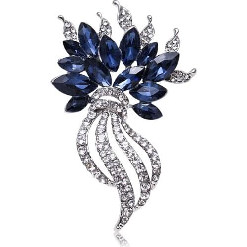 Fashion Rhinestone Brooch Crystal Flower Women Hats Scarf Suit Brooch Clothing Buckles Pins for Women Sale Bouquet Decoration