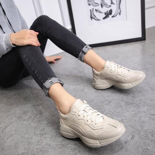 2021 Men Women Running Shoes Outdoor Platform Cat and strawberry pattern leather casual shoes