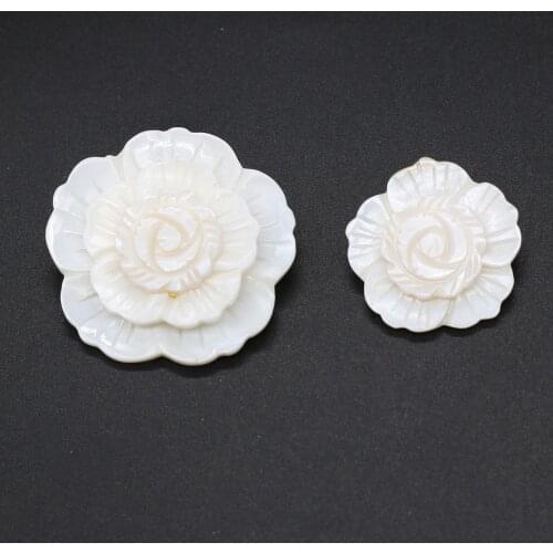 Natural White Shell Pendants Fashion Lifelike Flower-Shaped Pendant for Jewelry Making DIY Necklace Earring Accessories
