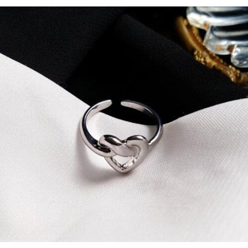 Vintage hollow-out heart ring Ins simple metal texture open ring personality design index ring