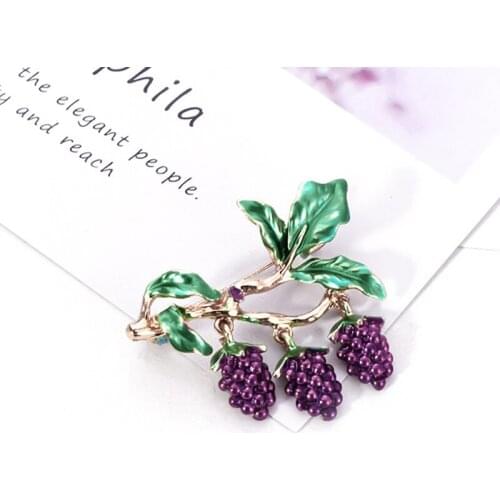 The New Simulated Pearl Grape Brooches For Women Dress Clothes Pins Jewelry Accessories