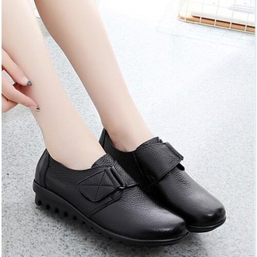 New Genuine leather women flat shoes Comfortable winter Autumn Oxfords Hook Loop Ladies leather shoes Plus velvet to keep warm