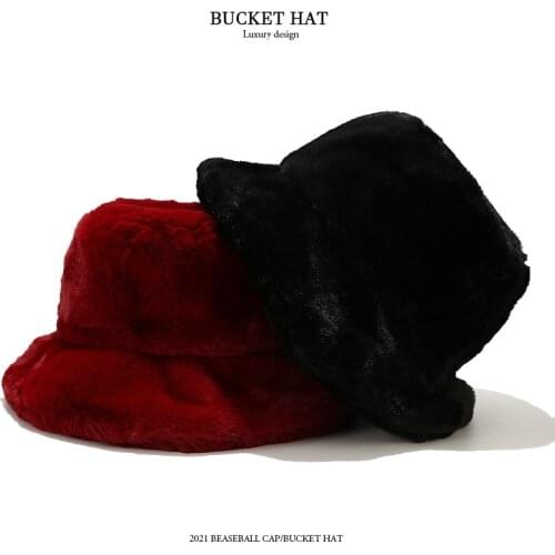 2021 New Ins Plush Womens Bucket Hat Literature Retro Simple Fisherman Hat Autumn and Winter Wild Warm Fashion Mens Panama Cap