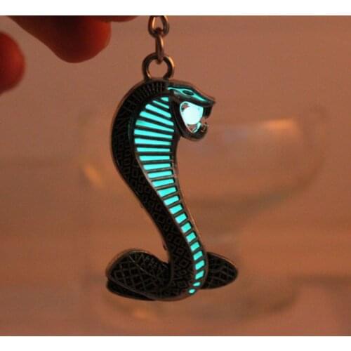 The cobra snake Glowing snake keychain Pendant GLOW in the DARK Luminous Pendants boys girl women bag car keychain key
