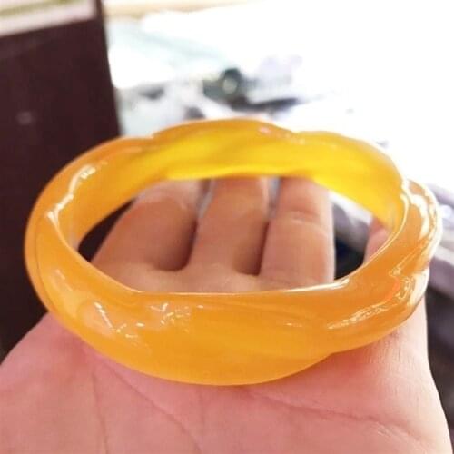 Natural Yellow Chalcedony Hand-carved Twist Bracelet Fashion Boutique Jewelry Female Yellow Agate Beauty Bracelet