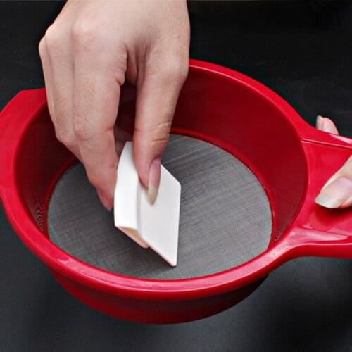 1pc Ultra-fine Stainless Steel Mesh Sifter Manual Sieves Plastic Flour Shaker with Scrapers Kitchen Gadget Baking Tools