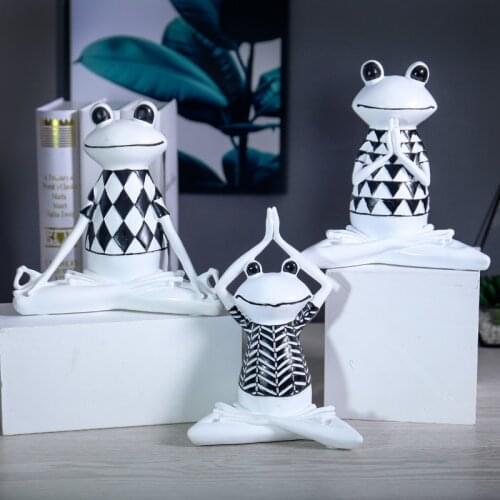 Nordic Modern Style Resin Rnaments Creative Birthday Gifts Living Room Desk Decorations Ornaments Family Dress Small Items