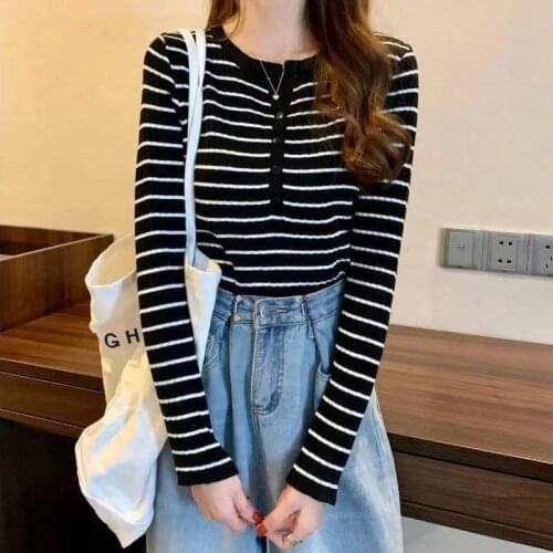 Womens Knitted Pullover Contrast Color Stripe Long Sleeves Slim Thin Top Wholesale 2021 Spring Autumn New Fashion Lady Clothing