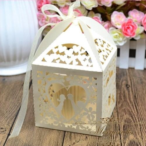 Hot sale 50pcs lot Delicate Pattern Kiss Heart laser cut wedding gift boxes favor boxes