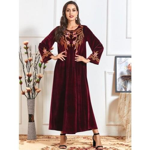 Muslim Shalwar Kameez Pakistani Dress Golden Velvet Embroidery Dubai Long Sleeves Islamic Dress 2021 Women Maxi Abaya Thick Robe