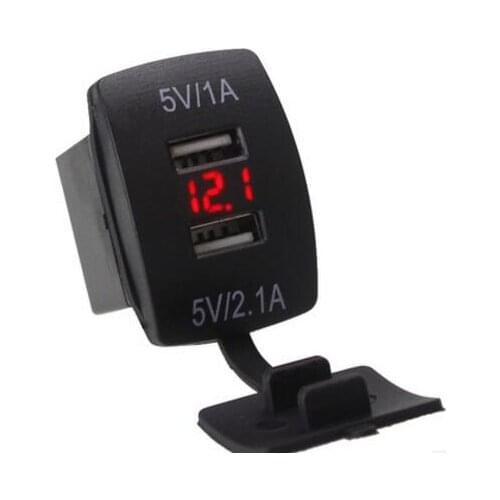 Dual-USB Arc Shape Digital Display Car Charger 5V/3.1A Lightweight Aluminum Alloy LED Adapter Mini Charger