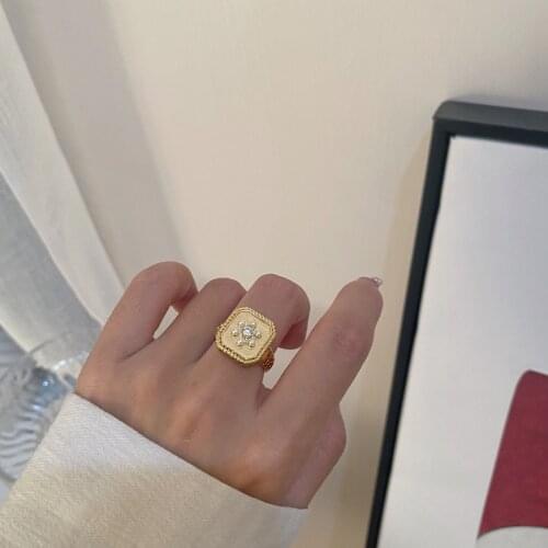 Newest Retro Square Pearl Flower Rings Female Simple Cold Wind Metal Color Opening Adjustable Ring Versatile Party Jewelry Gift