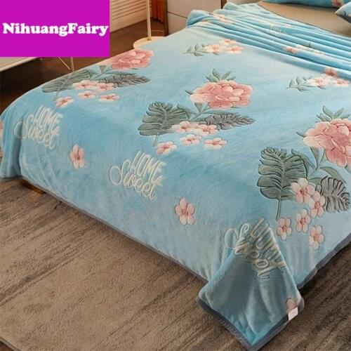 Hot new style blanket winter thick warmth blanket coral fleece bed linen student dormitory double one-piece autumn blanket