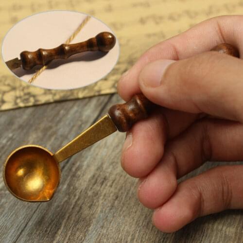 12 Colors Set Waterproof Permanent Oily Paint Marker Pen Car Tyre Tires Tread CD Mark Metal Wood School Art Graffti Stationery