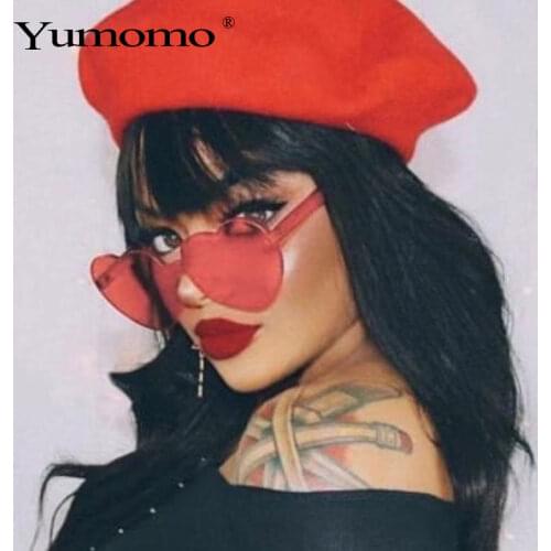New One Piece Love Heart Lens Sunglasses Women Transparent Plastic Glasses Style Sun Glasses Female Clear Candy Color Lady UV400