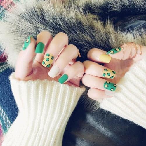 24pcs Lovely Yellow Green Leopard Pattern press on nails square Middle Long Full Finished matte false nails with Glue for girls
