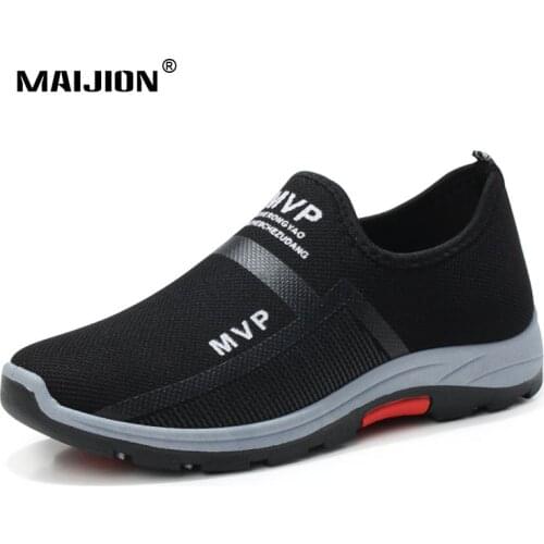 New Walking Shoes Men Lightweight Slip-on Loafers Soft Sole Casual Lazy Flats Breathable Comfortable Non-slip Durable