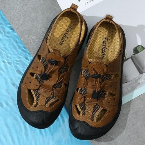 2021 new summer sandals mens casual soft-soled beach shoes tide slippers wear sweat-proof mens sandals