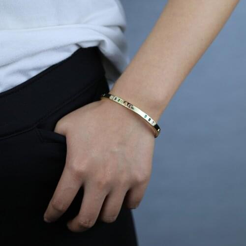 Classic Gold Color Band Women Bracelets Inset Square Baguette Red Green Blue White Cubic Zirconia Inner Diameter 60mm Jewelry