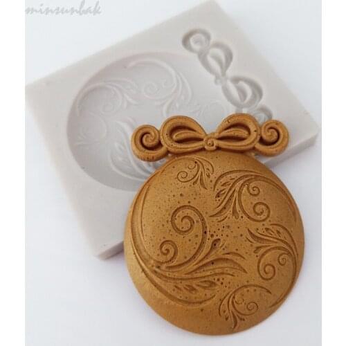 Minsunbak 1PCS DIY Chinese Knot Cake Mould Fondant Cake Silicone Mold Chocolate Soap Candy Biscuits Baking Tools Sugarcraft