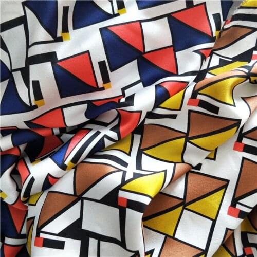 Popular Geometric Pattern Printing Imitation Silk Glossy Fabric Scarf Shirt Dress Satin