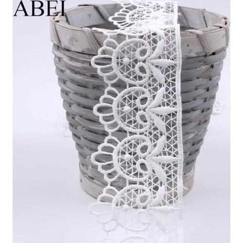 2Yards Hollow Single Side White Lace Ribbon Water Soluble Flower Lace Trims Dress Sheets Edge Wrap Decoration Lace Material