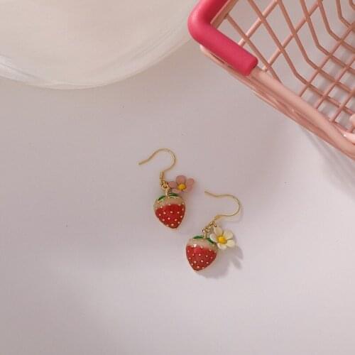 U-Magical Summer Sweet Red Strawberry Flowers Asymmetry Dangle Earrings for Women Cute Polka Dot Hook Party Earrings Jewellery