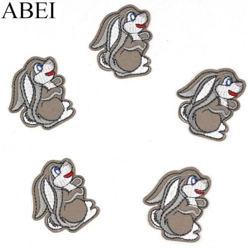 10pcs/lot Embroidered Lifelike Rabbit Patches Iron On Animal Stickers DIY Clothing Backpack Applique Handmade Sew Badge Supplier