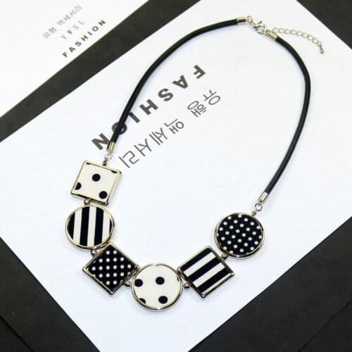 Classic Black and White Dots and Stripe Pattern Girl`s Geometric Short PU Cord Fashion Necklace