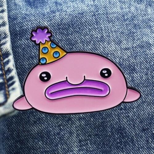 Cute Pink Pig With Party Hat Brooch Metal Enamel Lapel Badge Collect Denim Jacket Backpack Pin Children Fashion Jewelry Gifts