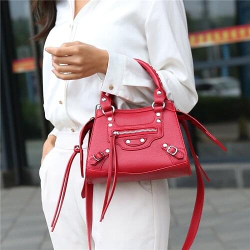 New Women Shoulder Bags Genuine Leather Small Personality Wings Decorated Chain Messenger Bag Womens Bag Corssbody