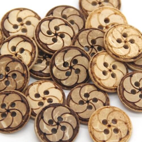 Flower Carved Wooden Sewing Buttons Natural Eco-friendly DIY Craft For Kids Clothing Decorations Handmade Accessories Wholesale