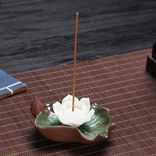 White Ceramic Lotus Incense Burner Incense Stick Holder Zen Aromatherapy Incense Censer Home Decor Tea Pet New Creative Products