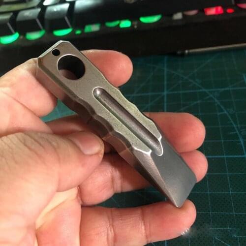 Mackwalker D2 Steel crowbar keychain bottle opener