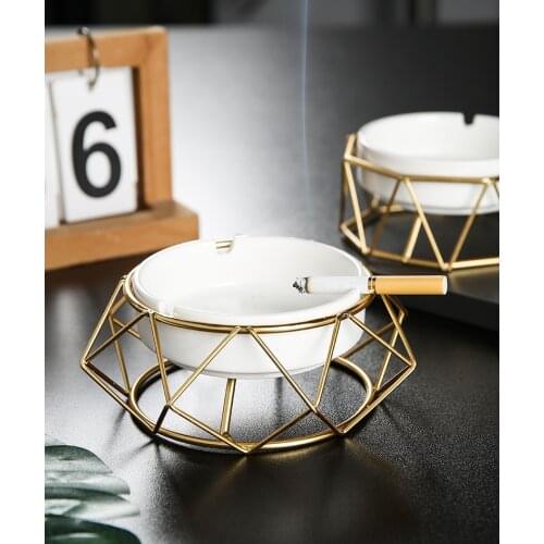 Nordic Creative ceramics Ashtray home Decoration Modern Home Decor white Ashtray Holder Hotel Office desktop living room Gift
