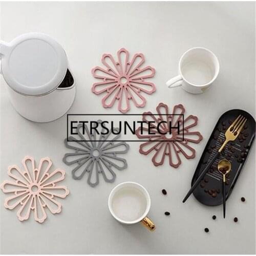 200pcs Cup Mats Heat-insulated Bowl Pad Pot Mat Flower Style Table Placemat Home Desktop Decor Tool