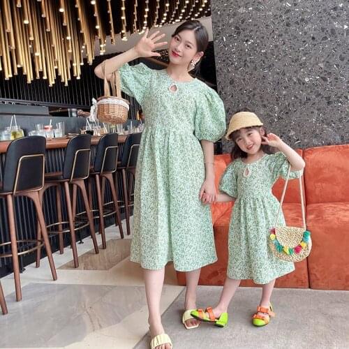 2021 New French Children Girls Parent-child Wear Mother and Daughter Summer Style Floral Dress Beach Holiday Dress