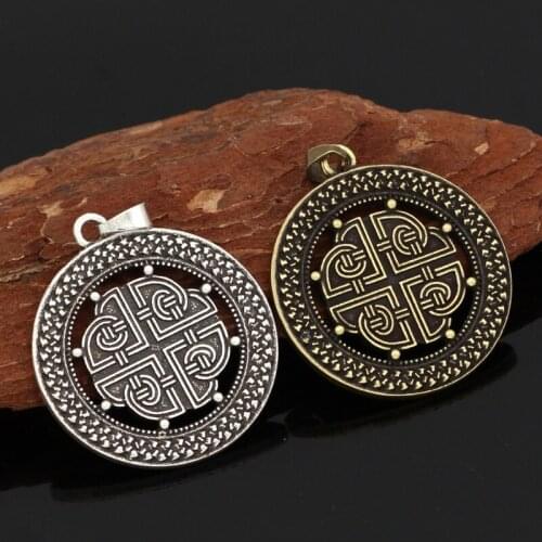 Classic Retro Nordic Legends Mythical Pirate Viking Retro Mens Hollow Hollow Classic Striped Pattern Pendant Necklace