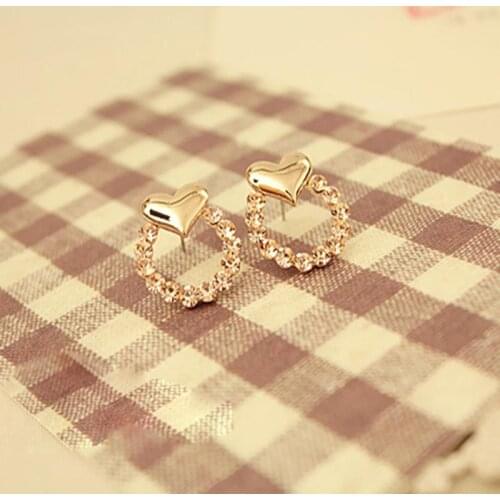 Hollow Sleek Golden Heart Crystal Small Fashion Stud Earrings for Women Ear piercing Jewelry